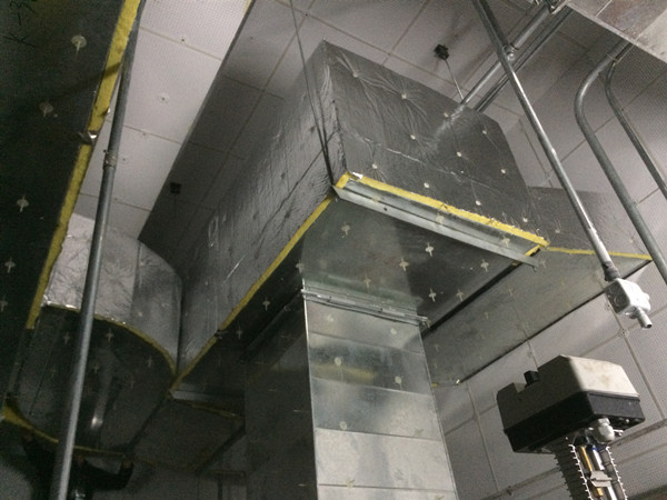 離心玻璃棉玻纖風(fēng)管-尤特森玻璃棉廠家