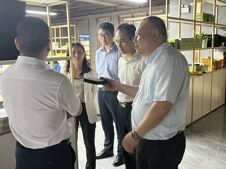 尤特森集團(tuán)熱烈歡迎廣州市建設(shè)工程消防協(xié)會領(lǐng)導(dǎo)一行蒞臨我司參觀考察