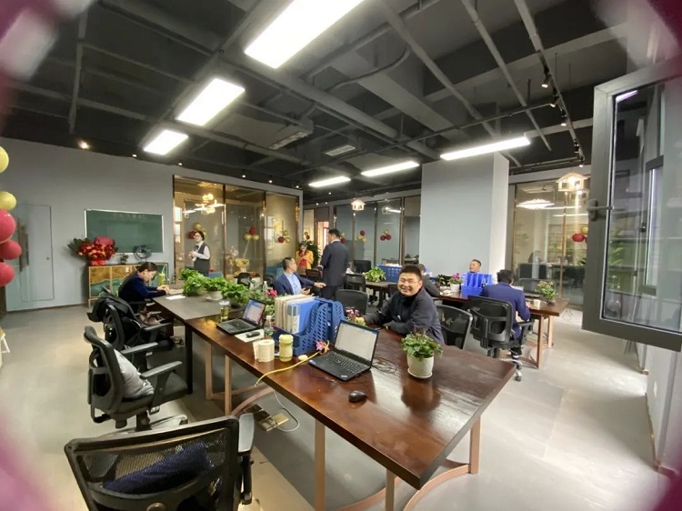 喬遷大吉!尤特森西部公司起筆新篇章，逐夢新征程