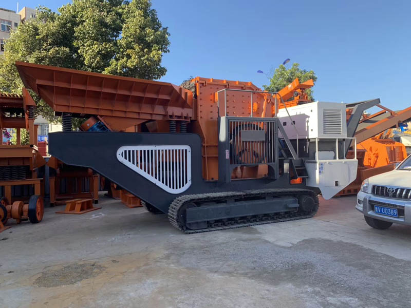 履帶式錘破移動(dòng)破碎站